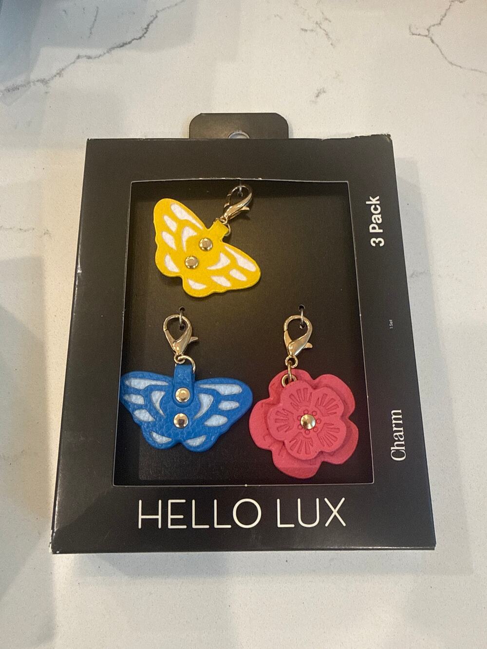 HELLO LUX 3pk charm
